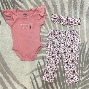 🔴 Baby Essentials Summer Pink Floral “Grandma’s Girl” Matching Set